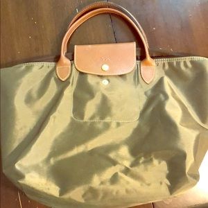 Medium olive green Longchamp Le Pliage tote
